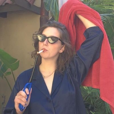 lésbica
24 | prof de inglês e estudante de medvet nas horas vagas
