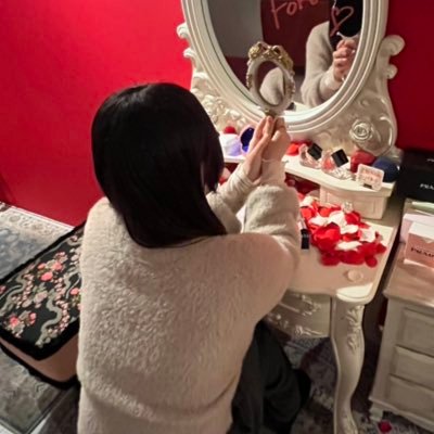 moe27no's profile picture. #大学３年生/#27卒/ 商学部/インターン参加生/趣味ドライブ 🚘とスイーツ/dm大歓迎‼︎/#長期インターン/#27卒とつながりたい/