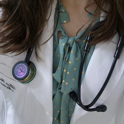 •medicina 7/12 •entusiasta da oftalmologia 👁 •🇧🇷🇺🇲🇨🇵🇮🇹 #collegetwt