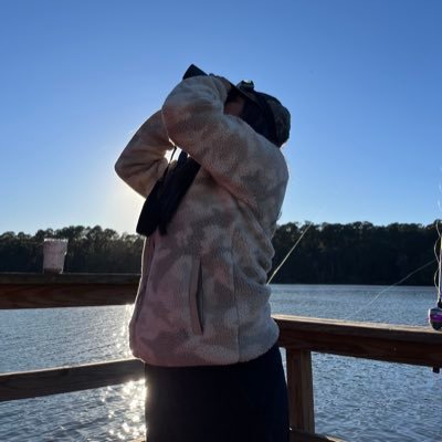 breadxroses's profile picture. Jax || life happens through you, not to you