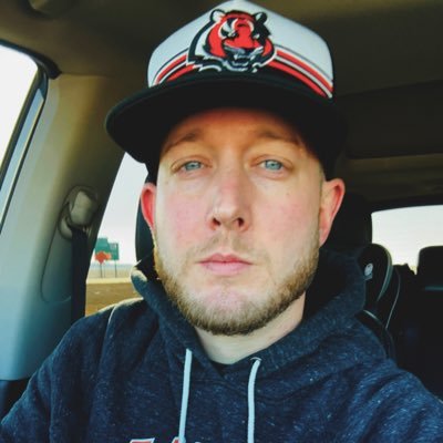 I talk sports & flip whips. Rock Chalk Jayhawk. Cincinnati Bengals diehard #WhoDey 🐅