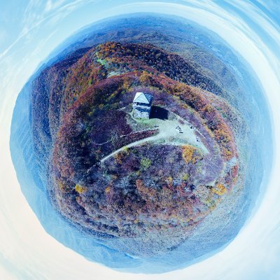 Benevolent Minimifidian. Father, husband, scientist, engineer, herder of 0's and 1's. Cyclist, runner, XC coach. Cosmic disciple. ☮️