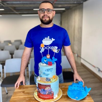 Construyendo comunidades, impulsando innovación. DevOps, Cloud y Docker 🇨🇴 | Systems Engineer | Líder de comunidad @Docker
