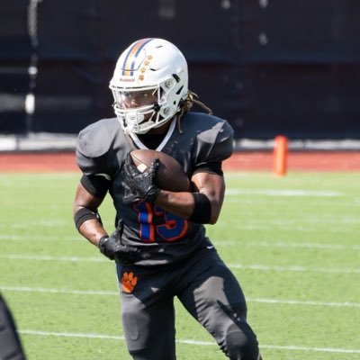 SameerThomas's profile picture. 2023 PSAL Rushing & Touchdown Leader • 4.2 GPA • All-State • 2x All-City • 3x All-Academic Conference  • 2025 • RB • 5,7 sameerthomas302@gmail.com