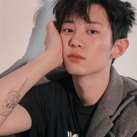 โ ๐๐๐๐ฆ ๐๐๐ฌ๐ญ๐ซ๐จ. (@chamartincat) 's Twitter Profile