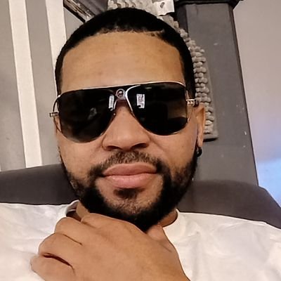 Qu3nt83's profile picture. from the orange dirt of georgia to the mean streets of Philly! always keeping God first no matter what life throw at me. victory every step i take.