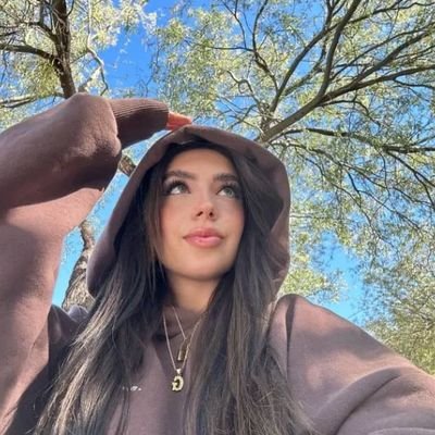 MiaHenders64666's profile picture. 