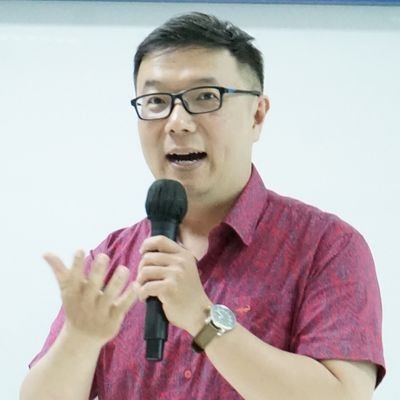 Forgiven Sinner ❤🔥 | Educator 📖 | Lecturer @ukm_official 🏫 | machine learner 🎲 | https://t.co/LWQWtilclN 🐘 | https://t.co/a66fNCY1vr 🦋 | 🇮🇩