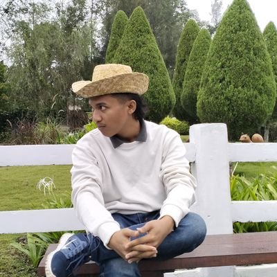 aror_danie7238's profile picture. 