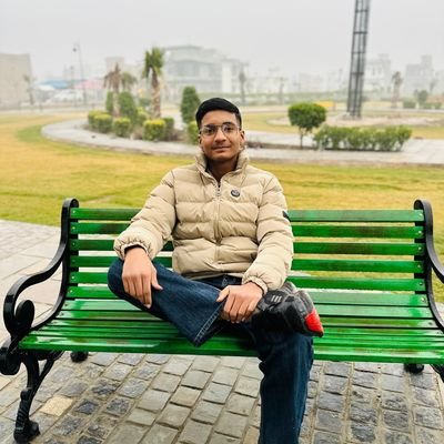 MOHITYADAV4153's profile picture. भासा है संजीवणी जे कोई हड़मान !
ल्यावो, उठ बैठो हुवै लिछमण राजस्थान।