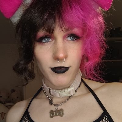 FlutterWh0re's profile picture. 🏳️‍⚧️🏳️‍🌈☆she/they                                                                      
~lil pup thing~

-G00ning addicted!!