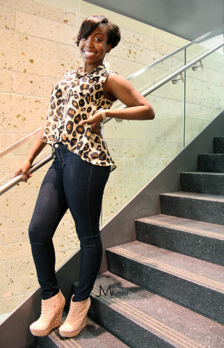 A_inCOMM1010's profile picture. This profile is STRICTLY for Comm class purposes...but feel free to follow me at my real twitter page @Smile4MeShirlz ;) 

kbye.