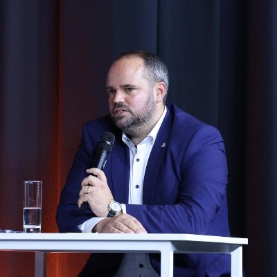 Député Luxembourg
(fréieren Koordinator Piratepartei & fréieren Gemengerot Péiteng)