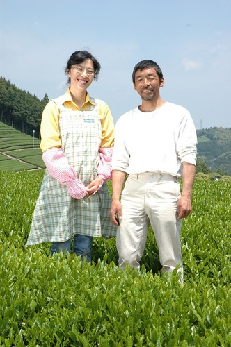 静岡で有機茶の栽培から販売までを家族でやっているお茶農家です。
平成８年から有機栽培（無農薬無化学肥料）のお茶を作っ
ています。
自然栽培（無農薬無肥料）のお茶にも取り組み始めました。
安心して飲める美味しいお茶作りを頑張っています！