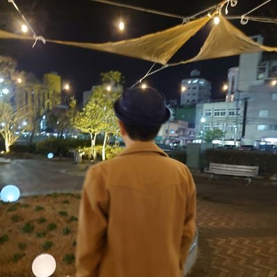 日々の出来事を書き留める日記帳。カープ、ロック、映画、料理、お酒、散歩、旅行が好き。興味のある話題についてFF外からリプする場合がありますがもちろん悪気はありません。無言フォロー失礼します。