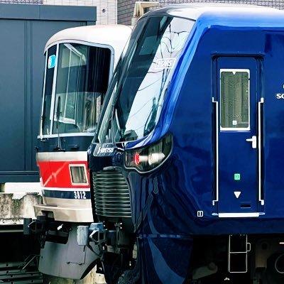 乗車口案内板  臨時特急  7号車 大阪駅 地下ホームで臨時特急 「まほろば」 奈良行きを撮る