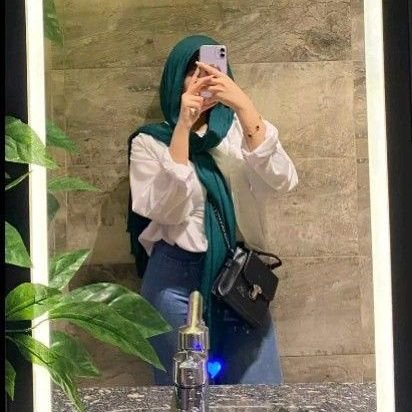 yaranaderr's profile picture. Maybe another time