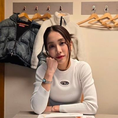 foreye4eve18's profile picture. อยู่ทุกด้อมม