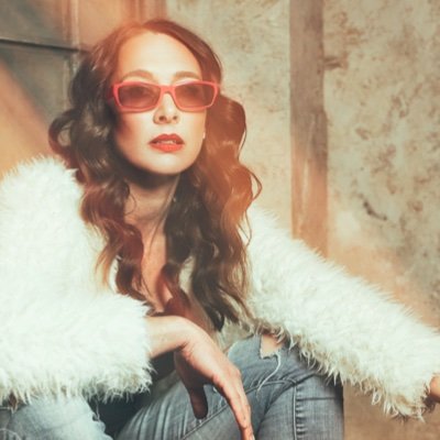 Singer-songwriter from California living in Munich
https://t.co/JVXgMGXXRV