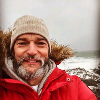 AlexDavis32's profile picture. profession: electrical engineer in merchant cruise shipping company