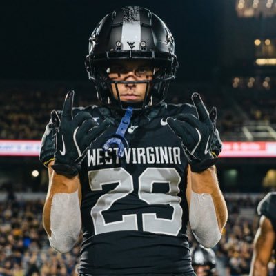 ShiestyEer's profile picture. cheers beers and mountaineers