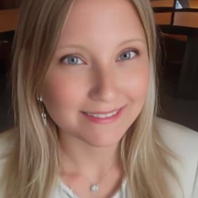 AVID Site Coordinator at Cockeysville Middle School. English teacher. Mom. Bookworm. Educators Rising Advisor.