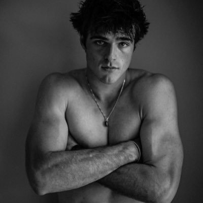 KilyeJenner3's profile picture. 