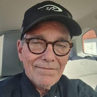 lance2371223046's profile picture. 