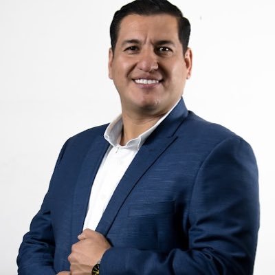 Médico Veterinario Zootecnista Presidente del Comité Regional de la @cnc nacional PRIísta de toda la vida🇲🇽
