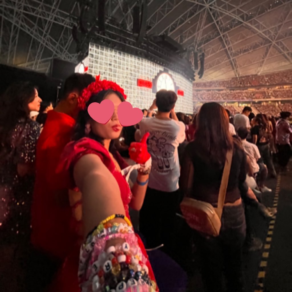 she/her. since fearless era. sacred prayer, i was there. i saw @taylorswift13 eras tour sg night 5 & 6.