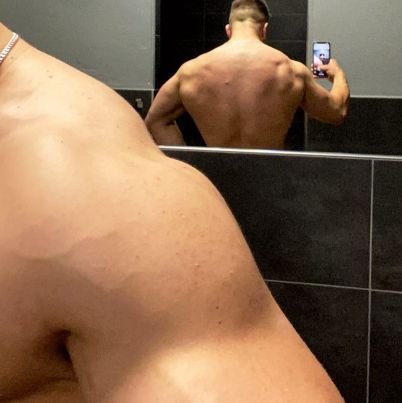 📍Zagreb, Croatia 🇭🇷
📍30 years old💪
Gym and fitness life💪 SEND MESSAGE, I WILL ANSWER TO ALL✌🔛