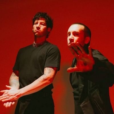 for the emo gays @txt_members & @twentyonepilots