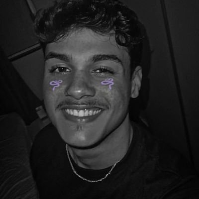 Porque pela graça sois salvos, por meio da fé; e isso não vem de vós; é dom de Deus. Não vem das obras, para que ninguém se glorie