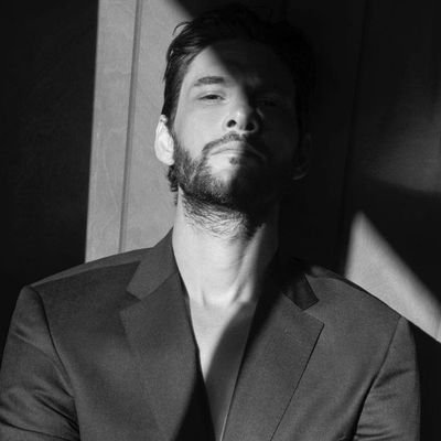 𝗯𝗹𝗮𝗰𝗸𝗯𝗶𝗿𝗱. | All the fire we could bleed is not enough. | rp/parody. fake.