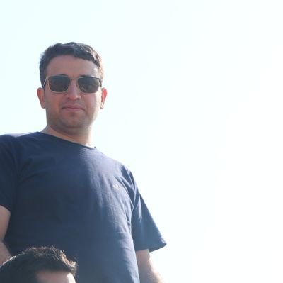 دنیا همه هیچ است و اهل دنیا همه هیچ / ای هیج برای هیچ بر هیچ مپیچ
دانی که پس از عمر چه ماند باقی؟ / عشق است و محبت است و باقی همه هیج