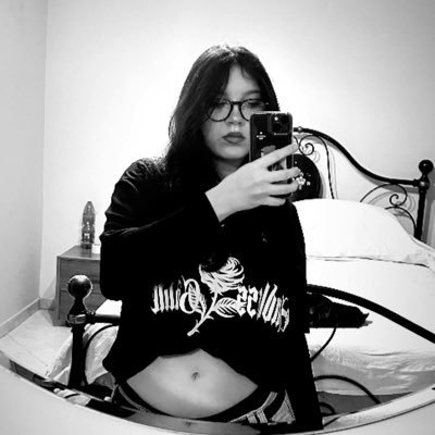 milleguerresz's profile picture. qui per manuuxo