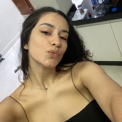 minha vida, meus mortos, meus caminhos tortos
meu sangue latino
minh'alma cativa