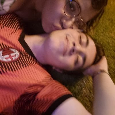 💍 @loretcholas
Tem coisas que só acontecem com o Botafogo.
Torcida Emofogo de Metalcore e Post-HC