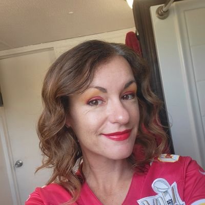 Crazy Chiefs fan. Can't bring me down anytime soon, my Chiefs are Super Bowl champs again! I love my my puppers and cat cats. Obsessed with The Boys.