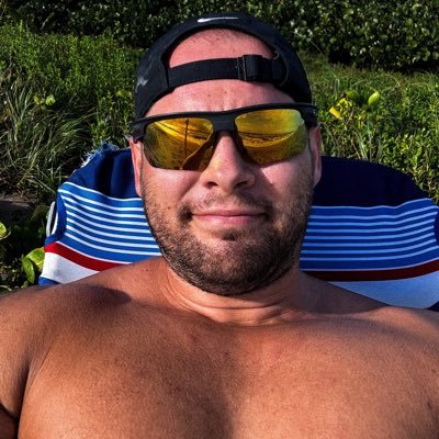 monuchomp's profile picture. Gay independent 🏳️‍🌈 LGB✂️✂️✂️TQ//// Gym Rat and Freelance Audio Engineer