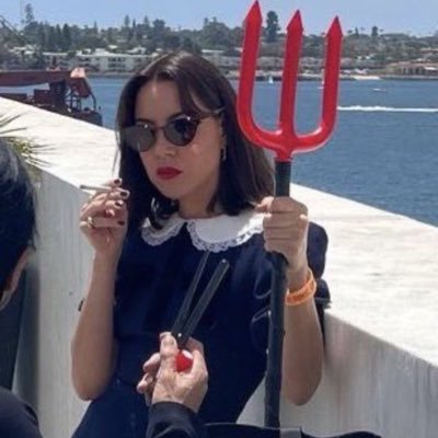 evil hag ~ film & fan girl ~ lesbian princess ~ parker poseys emmy campaign manager & wife
