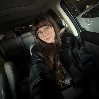 oliwhited's profile picture. 𖦹 any pronouns 𖦹