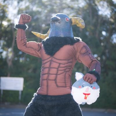 コロナ前ぶりにコスプレ復帰しました。
造形大好きレイヤー、コスプレジャンルは雑多です。
作業速度は熱意により左右されてます。
コスプレ以外のツイートは主に猫、ゲーム関連
フォロー/フォロバ時基本無言ですご了承ください。
