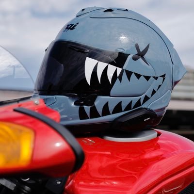 crow_motorcycle's profile picture. 大阪で999とFTOで驀進してます おもしれー乗り物が好きです