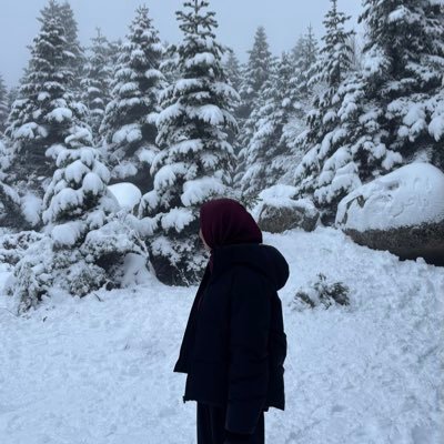 NiaRizky16's profile picture. 