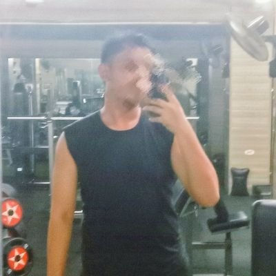 22 | 6'1 | Side/Versatile | no place/ride | just minding my own business here | Tg: @yunchuwang | NPNR