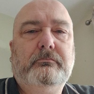 ProfProton84727's profile picture. Single again, in my very late 40s.  Kids know to ring, Ex knows not to. Miss my kids, not the aggro. Last 20 years or so are for me, and for fun but not games.