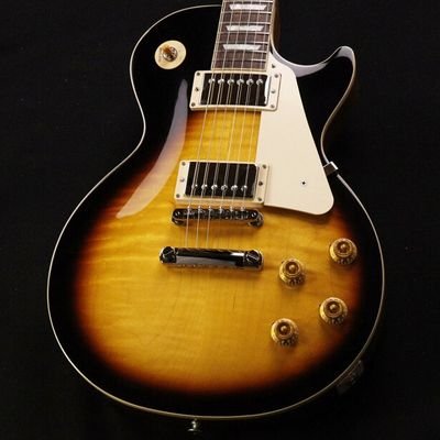AT10P's profile picture. 還暦を過ぎ残り少ない人生をどう過ごそうかと考えないといけないと思いながら、その日暮らしの初老サラリーマンです。ギターと食べ飲み歩きが好きですが、持病もあり無理せずいきます。あっ、ギター歴は長いけど永遠の初心者🔰です。DMには返信しません。無言フォロー失礼いたします。