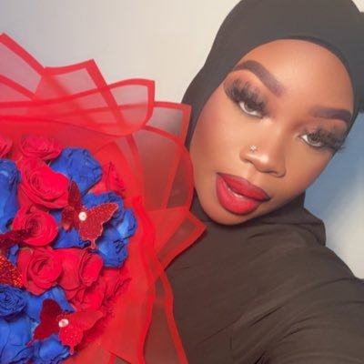 🇳🇬& 🇧🇯 I do makeup follow me on IG @ Beautifulbeatsbysofi