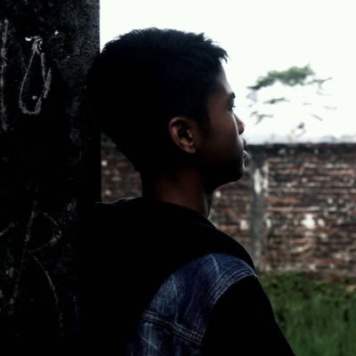 ziazizii__'s profile picture. Hobby iseng war tiket 😁